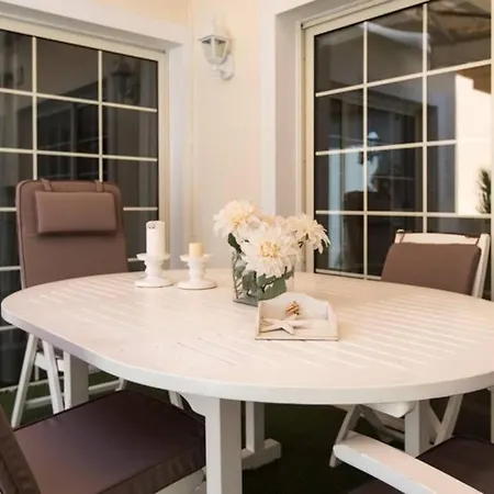 Terrazas Del Duque 2 Luxury Beach Apartment 阿德耶
